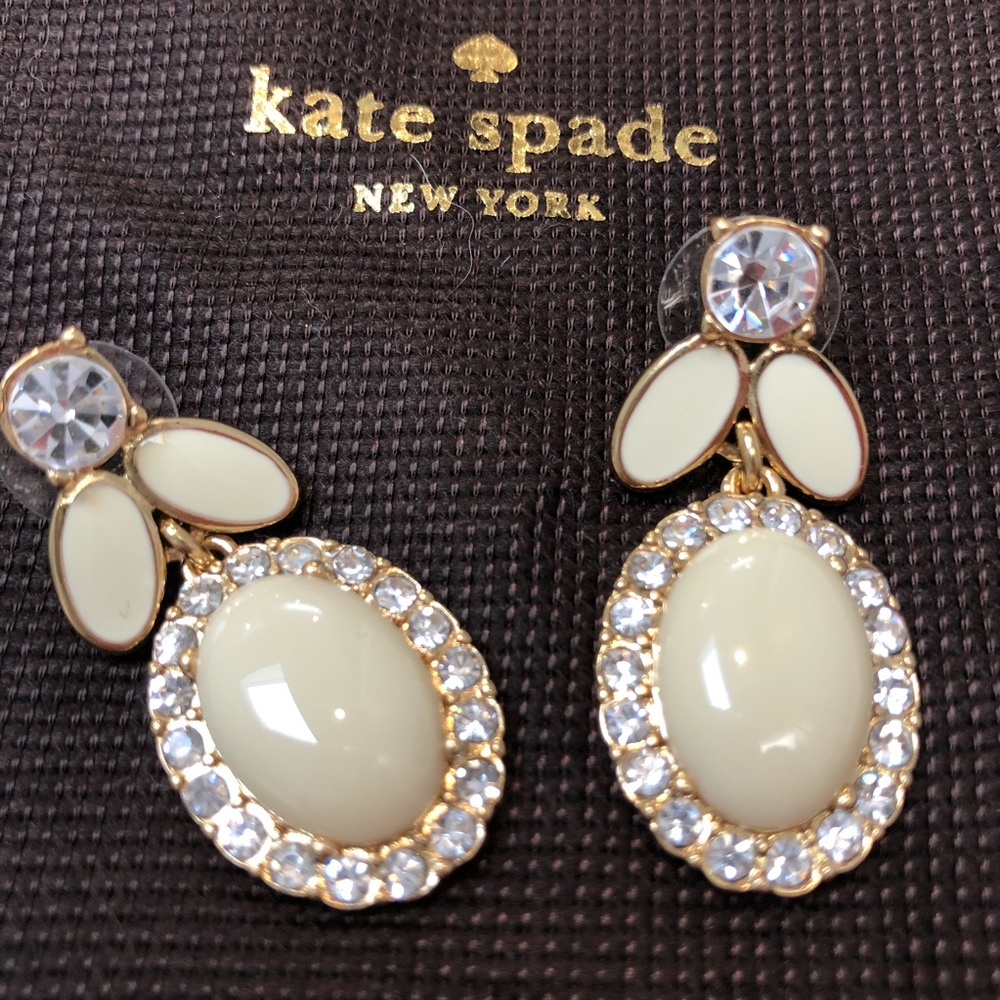 💕Kate Spade Cream Teardrop Earrings💕